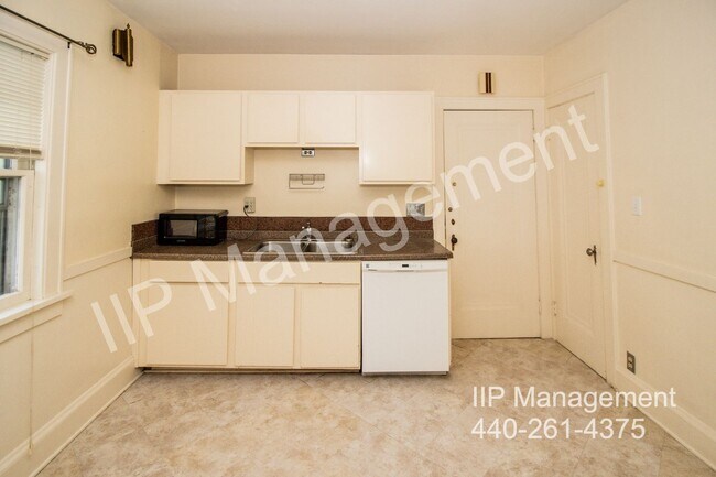 Building Photo - 2671 E 130th St