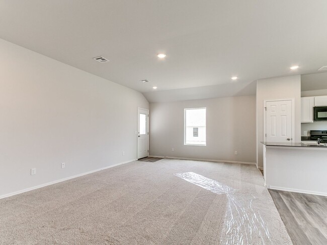 Building Photo - Charming New Home!