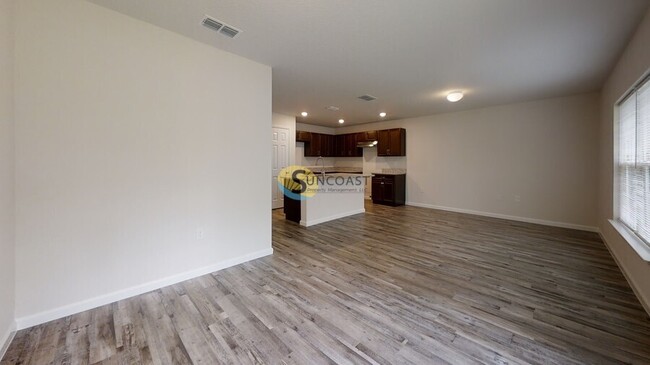 Building Photo - Dazzling 2BR/2BA Duplex for Rent