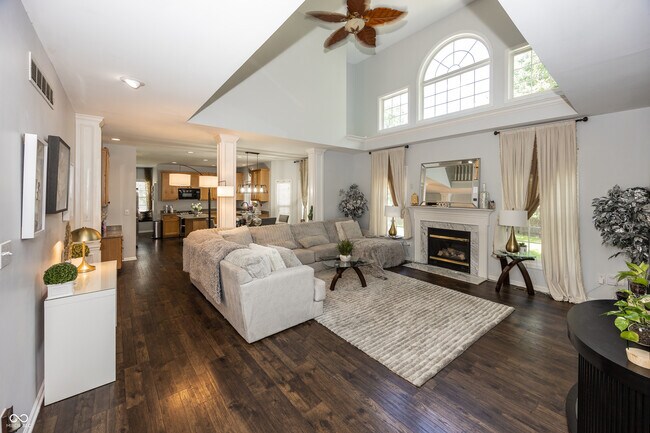Building Photo - 5889 Pebblestream Dr