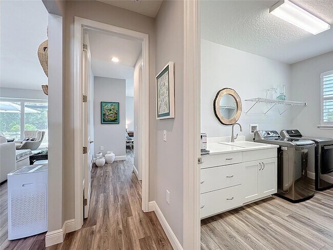 Building Photo - 10224 South Bay Lake Rd