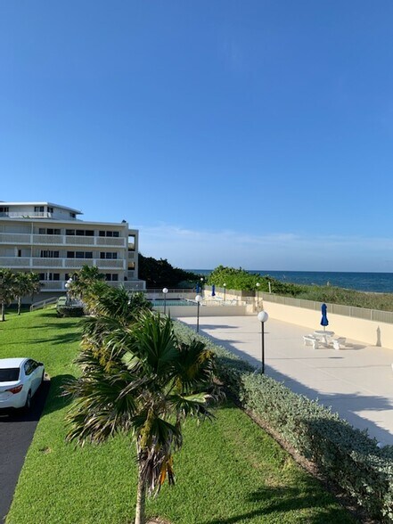 Building Photo - 2565 S Ocean Blvd