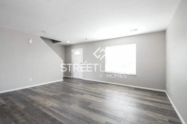 Building Photo - HALF OFF FIRST FULL MONTH WITH LEASE SIGNE...