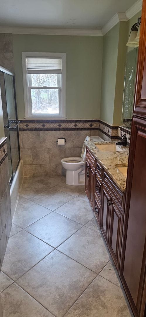 Building Photo - Single Family Home in Trumbull for Rent