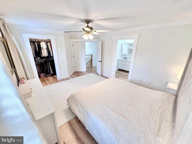 Building Photo - 15 River Oak Dr