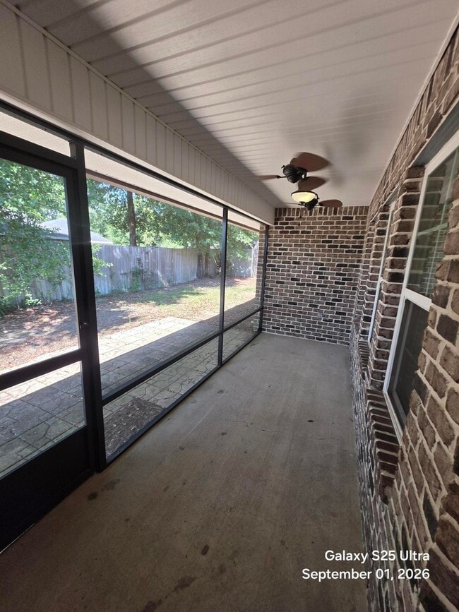 Building Photo - 410 Serene Ct
