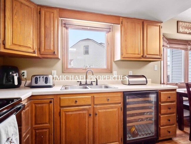 Building Photo - 9034 Dunmore Ln