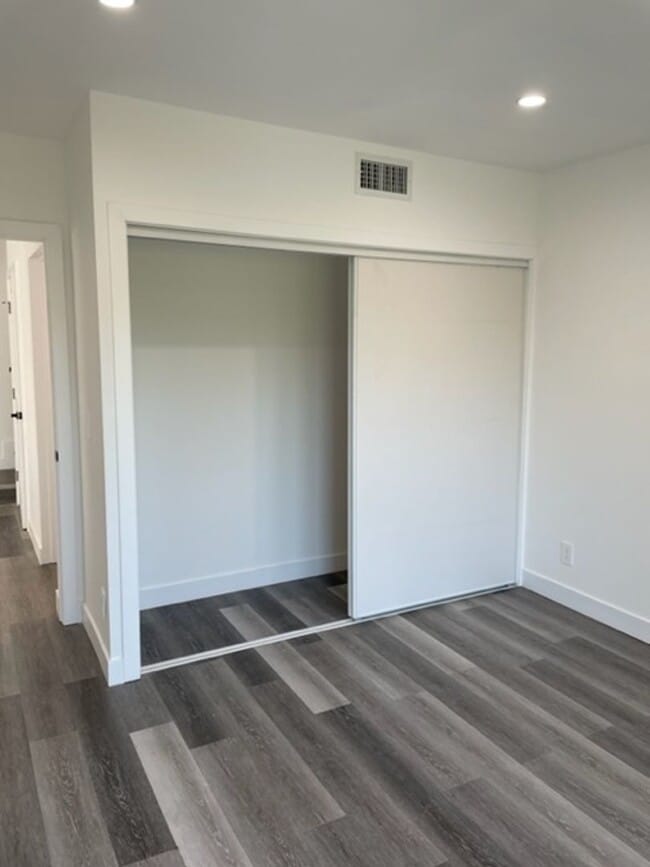 Building Photo - 20811 Tiara St