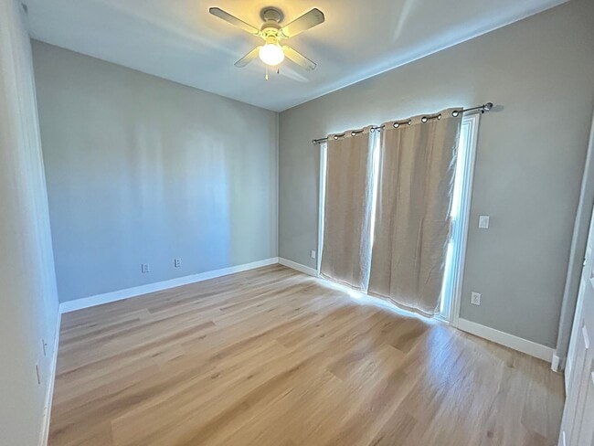 Building Photo - 5-Bedroom Silverado Ranch Home with Pool!