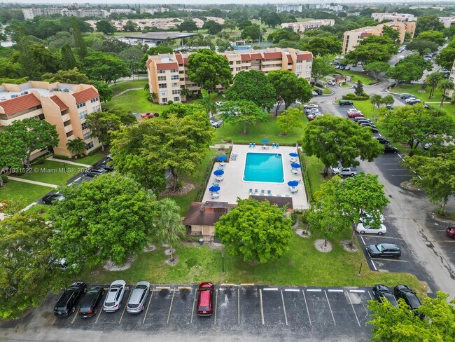 Building Photo - 7021 Environ Blvd