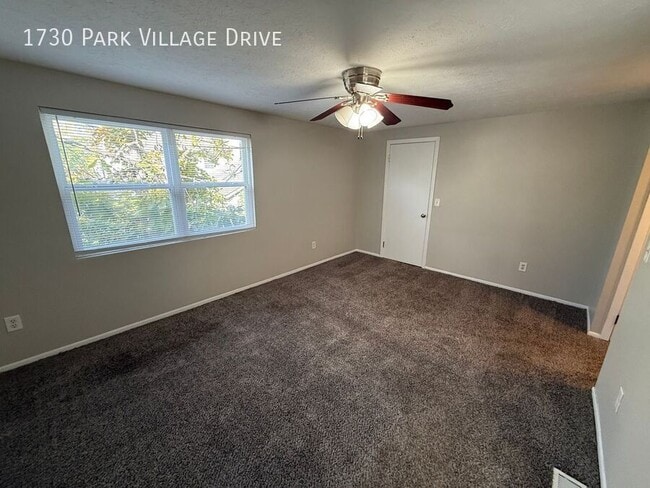 Building Photo - 1730 Park Village Dr