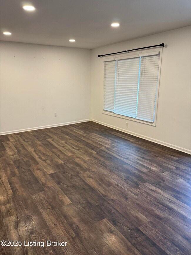 Building Photo - 3503 Dorset Rd