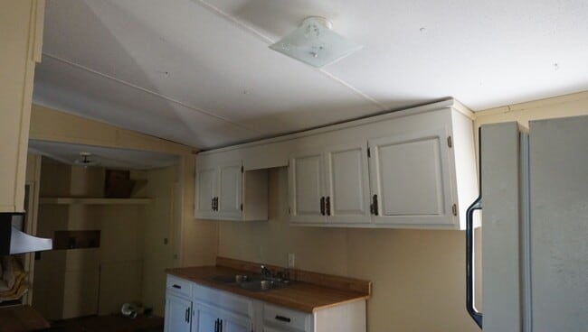 Building Photo - Mobile Home in Cook County