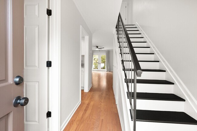 Building Photo - 2116 Hobbs Rd