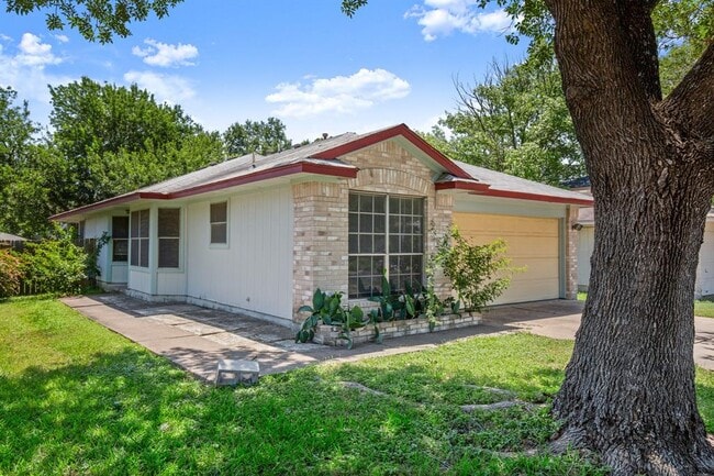 Building Photo - 8133 Tockington Way