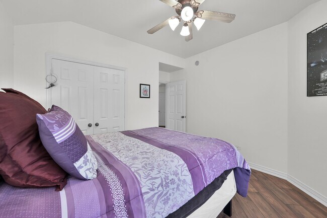 Building Photo - 4770 Jackson Square Dr