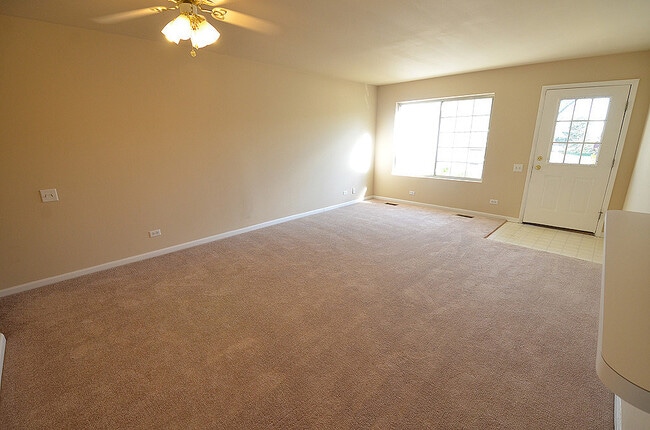 Building Photo - 439 Valley Forge Ct