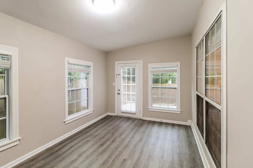 Building Photo - 4090 Bradstone Trace NW