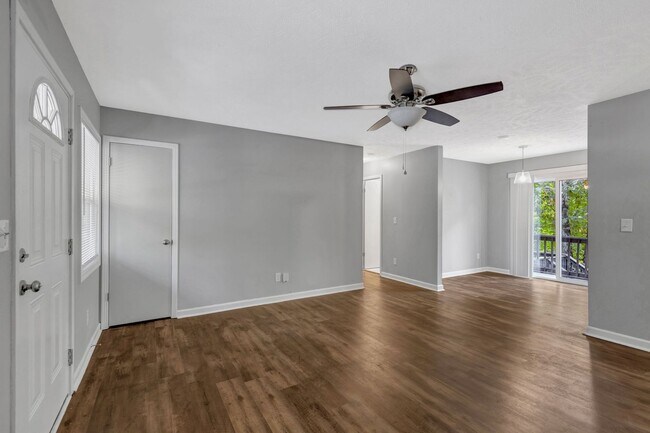 Building Photo - Three Bedroom Ranch w/ Basement in Dover with over an acre lot!