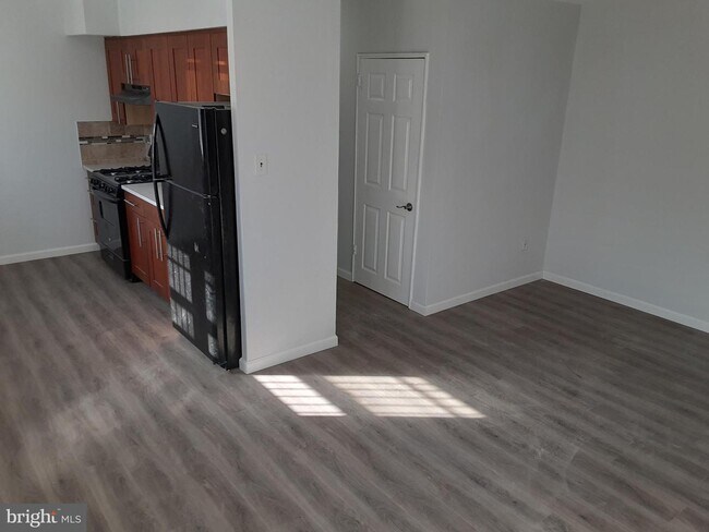 Building Photo - 7200 Crittenden St