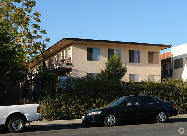 Oakwood Gardens Los Angeles Ca Apartment Finder Oakwood Gardens