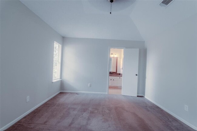 Building Photo - 4239 Southchase Ln