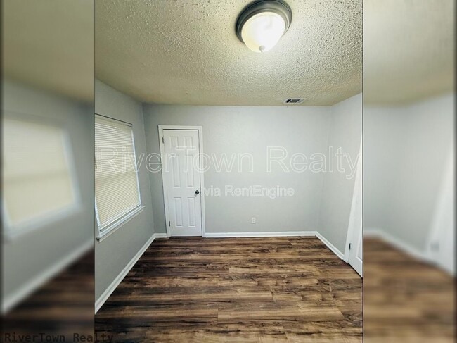 Building Photo - 3046 Sinclair St