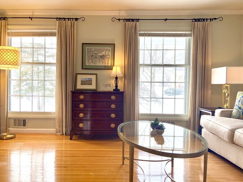 Building Photo - 8 Buchanan Rd