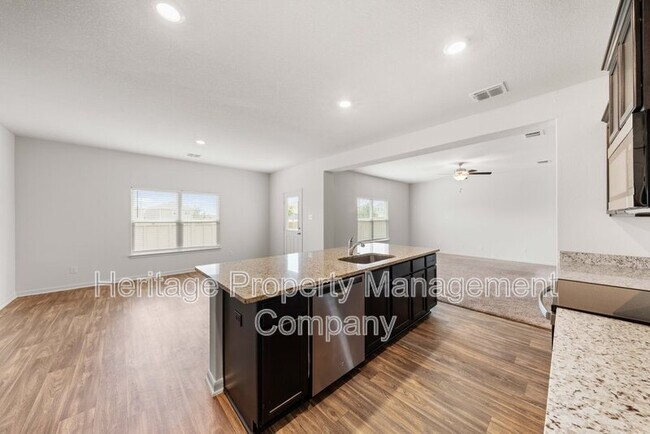 Building Photo - 11038 Chatham Ct