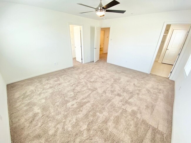 Building Photo - STUNNING BRAND NEW 3 BEDROOMS 2.5 BATHROOMS TWO STORY TOWNHOUSE WITH 2 CAR GARAGE