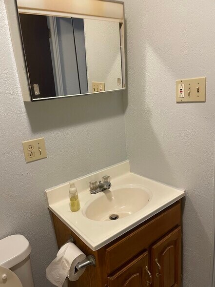Apt G - 700 Brinton Ave