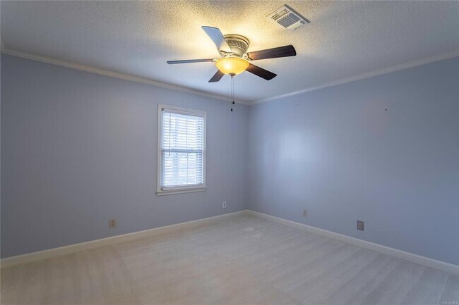 Building Photo - 149 Ledyard Dr