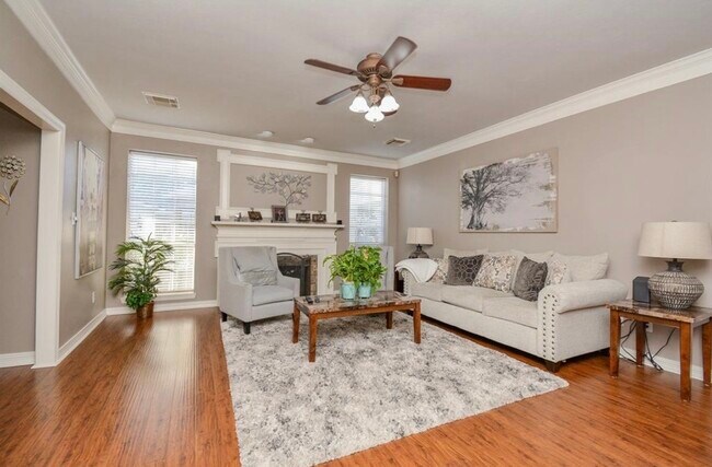 Building Photo - 23210 Fall Wind Ct