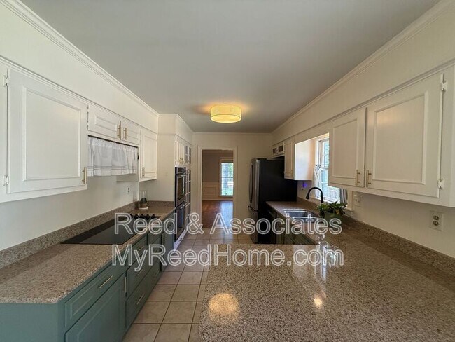Building Photo - 2144 Gorham Pl
