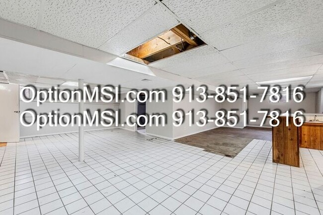 Building Photo - 1/2 month free if moved in by 1/25/26!! Move-in ready!!