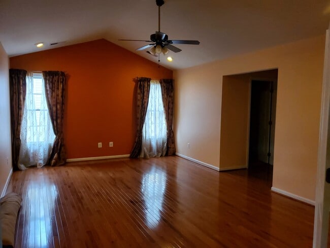 Building Photo - 43871 Hibiscus Dr