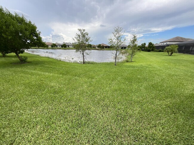 Building Photo - 14001 Pine Lodge Ln