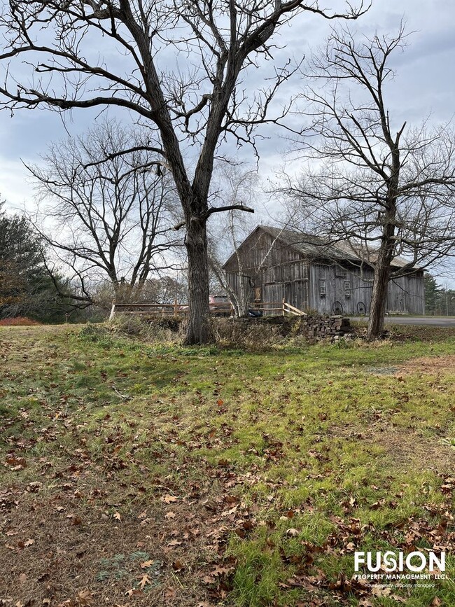 Building Photo - 4 bedroom Vermont Farmhouse with all of th...