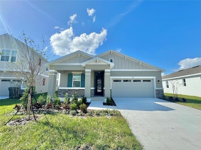 Building Photo - 824 Griffon Ave