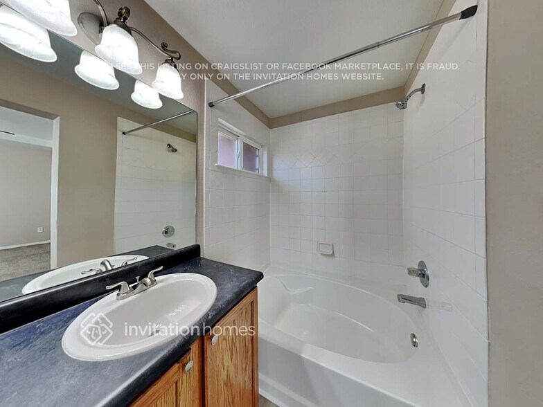 Building Photo - 7091 Silverwind Cir
