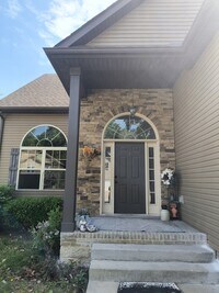 Building Photo - 2783 Ann Dr