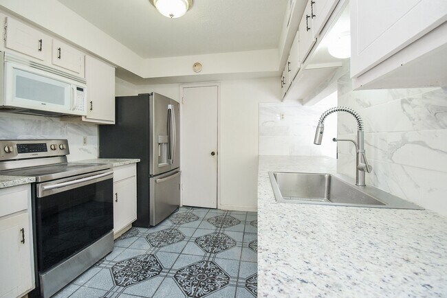 Building Photo - 4022 Belle Park Dr