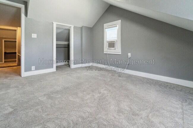 Building Photo - 2702 W Boone Ave