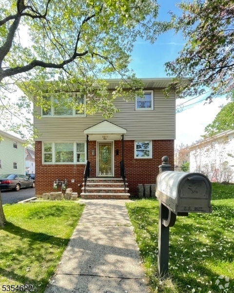 Building Photo - 331 Boxwood Ct