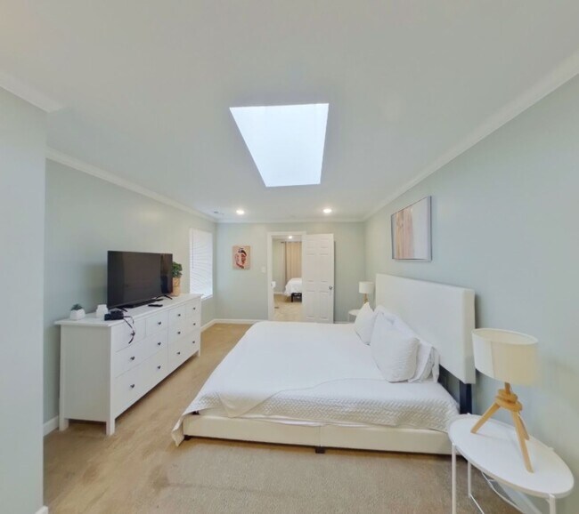 Building Photo - Ocean View