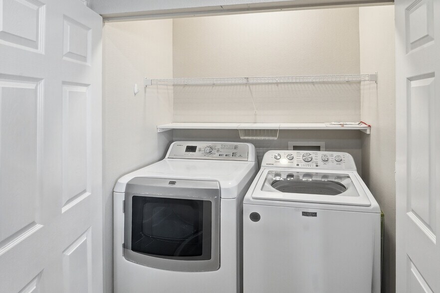 Building Photo - 149 Landing Ln