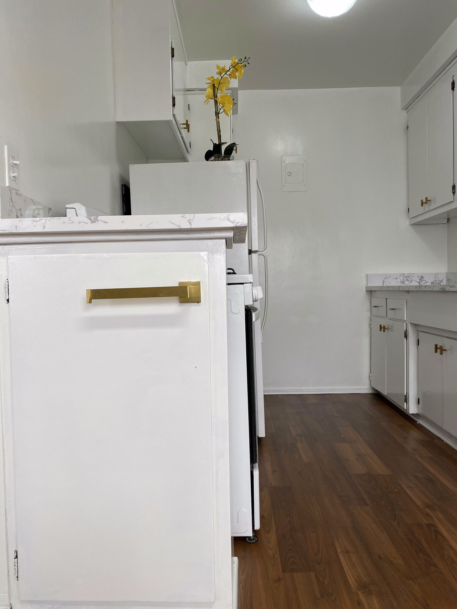 Building Photo - 911 N Harper Ave