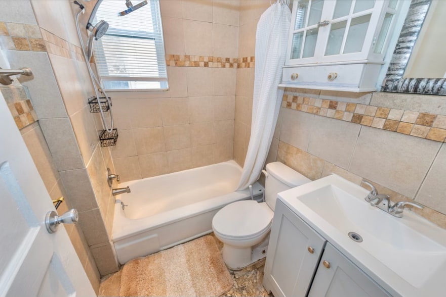 Bathroom 1 - 45 Essex Ave