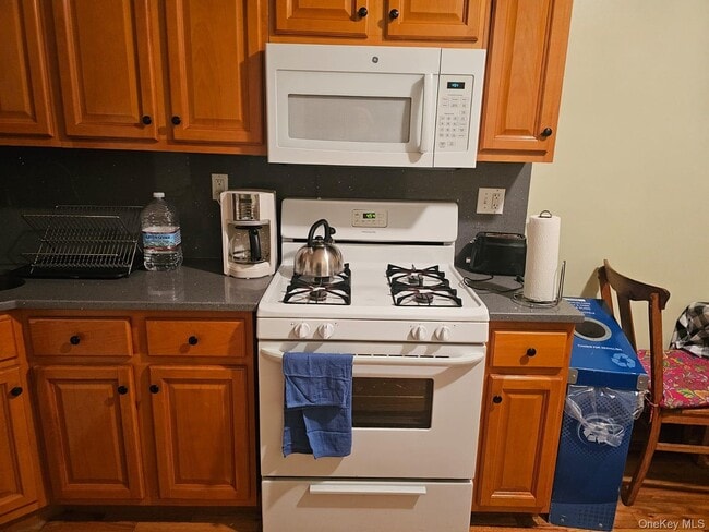 Building Photo - 539 Shepherd Ave