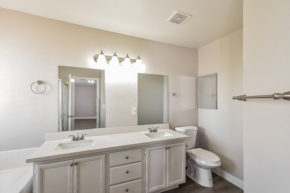 Building Photo - 3406 Genesee Gorge Ave